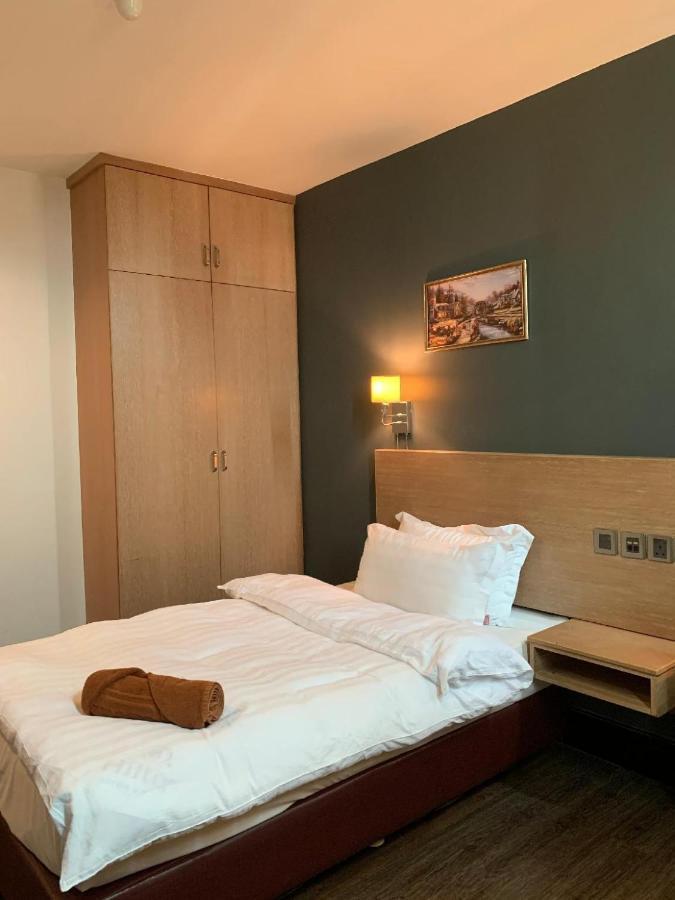 The Room Hotel Miri Exteriér fotografie
